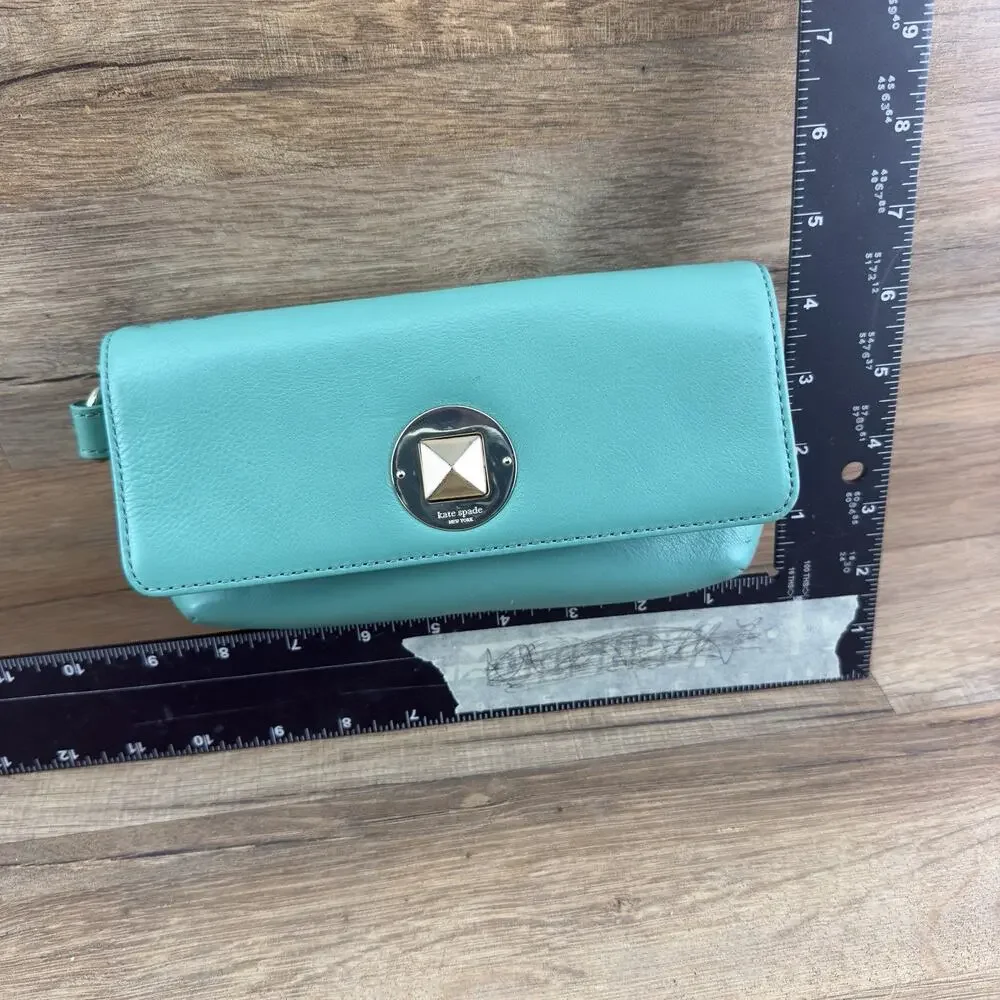 kate spade Chrystie Street Evan Turn Lock Flap Wristlet WLRU1868 Verna
